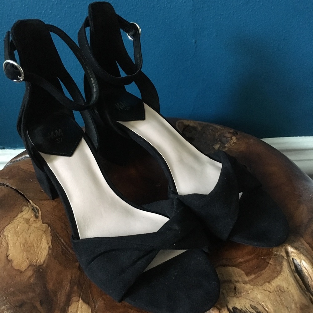 H&M Black Strap Sandals